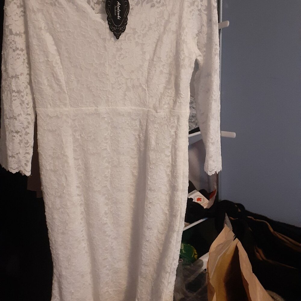 Atnlewhi Lace Cocktail Dresses for Women Party Wedding V Neck Formal Evening Bod